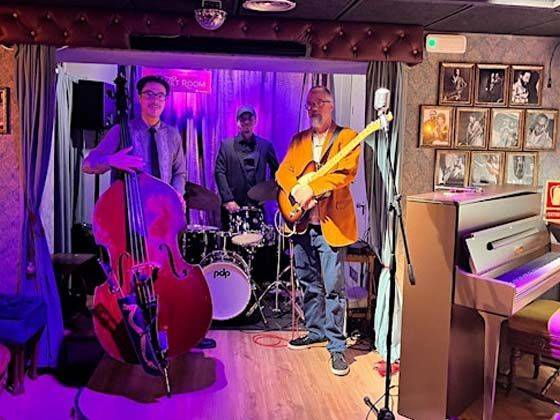 SUNDAY JAM SESSION - VELVET ROOM BARCELONA